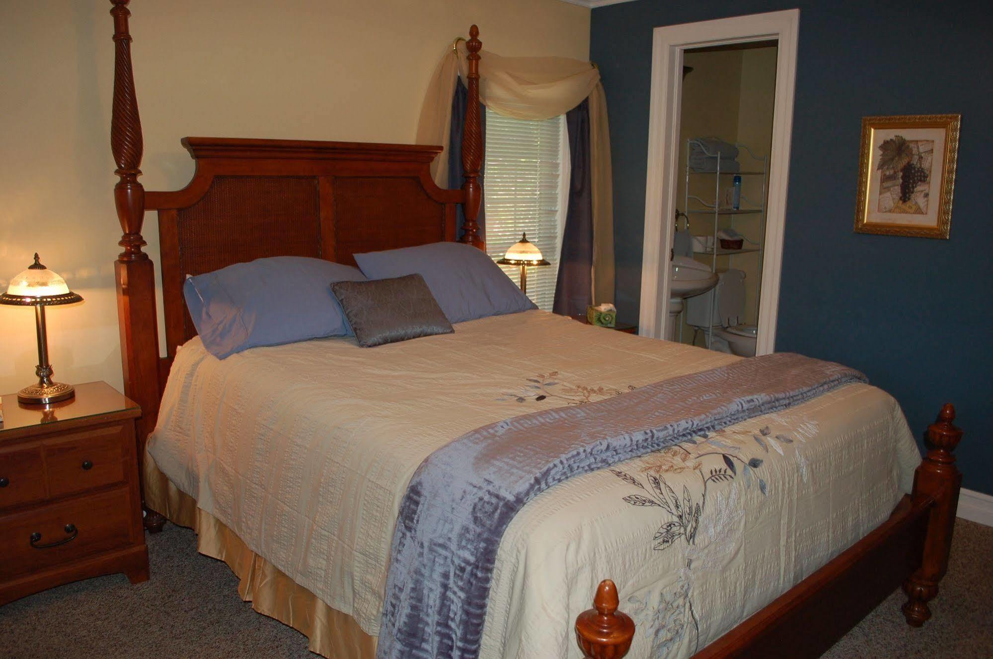 Accommodations Niagara Bed & Breakfast 외부 사진